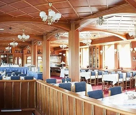 Úszó hotel Albatros