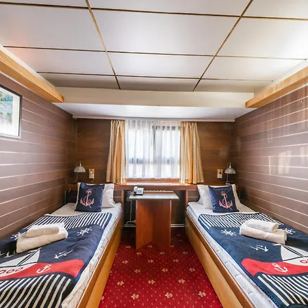 Albatros Botel