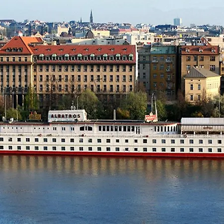 Albatros Úszó hotel Prága