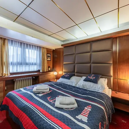 Båthotell Albatros 3*