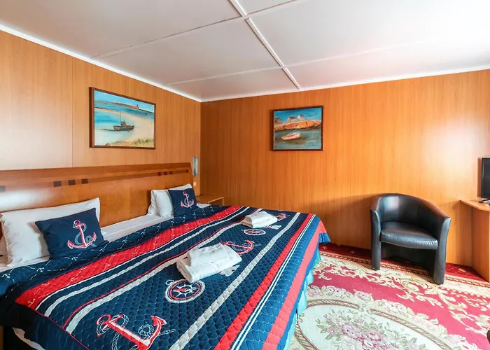 船上ホテル Albatros 3*