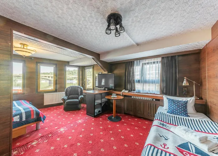 船上ホテル Albatros プラハ