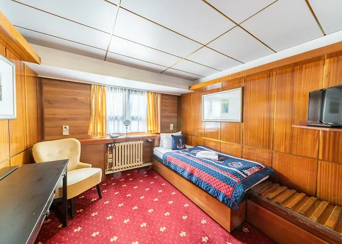 Albatros 船上ホテル 3*