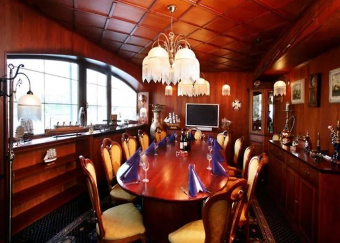 船上ホテル Albatros 3*