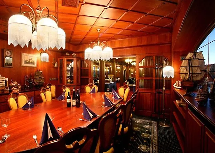 船上ホテル Albatros 3*