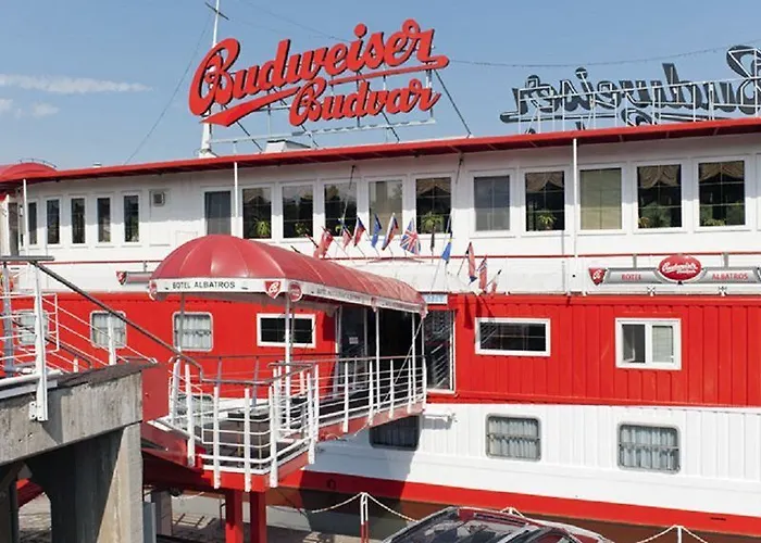 Albatros 船上ホテル 3*