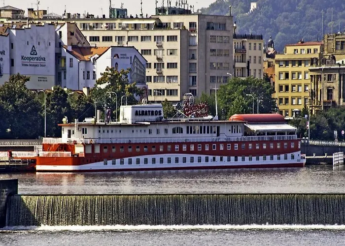 船上ホテル Albatros プラハ