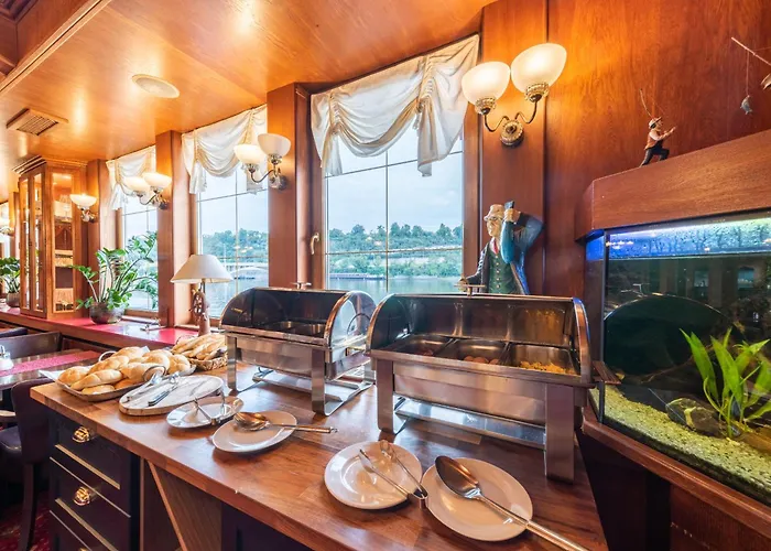 Botel Albatros 3*