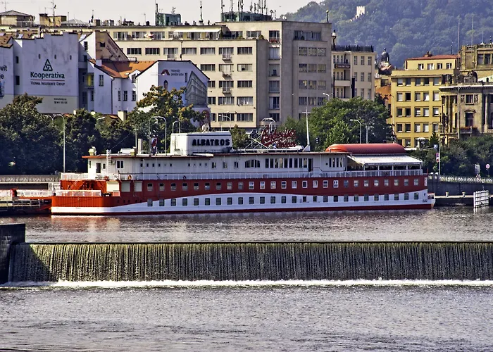 Albatros Botel